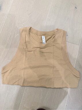ALO Yoga Cropped Tank Top in Tan